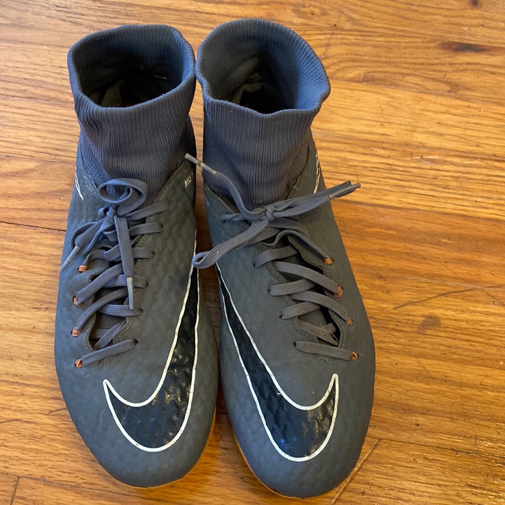 Nikeskin cleats